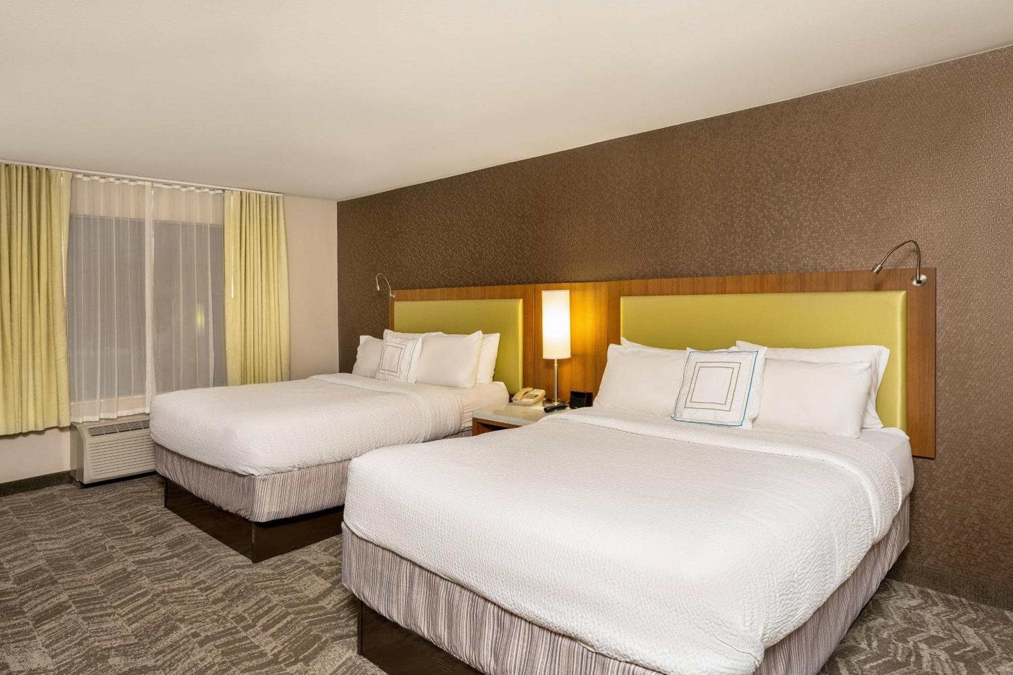 Springhill Suites By Marriott Denton Eksteriør bilde