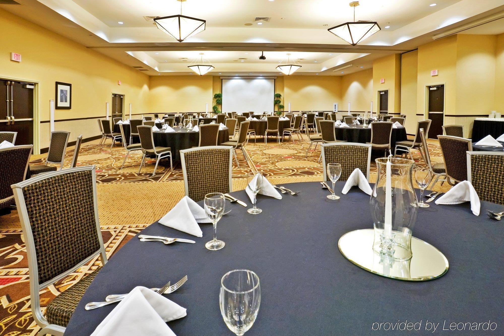Springhill Suites By Marriott Denton Restaurant bilde