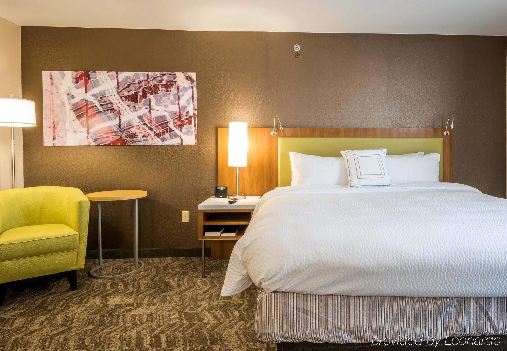 Springhill Suites By Marriott Denton Eksteriør bilde